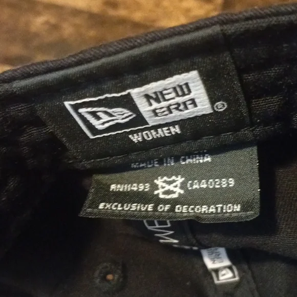 Toronto Raptors Black Cap - Picture 6 of 6